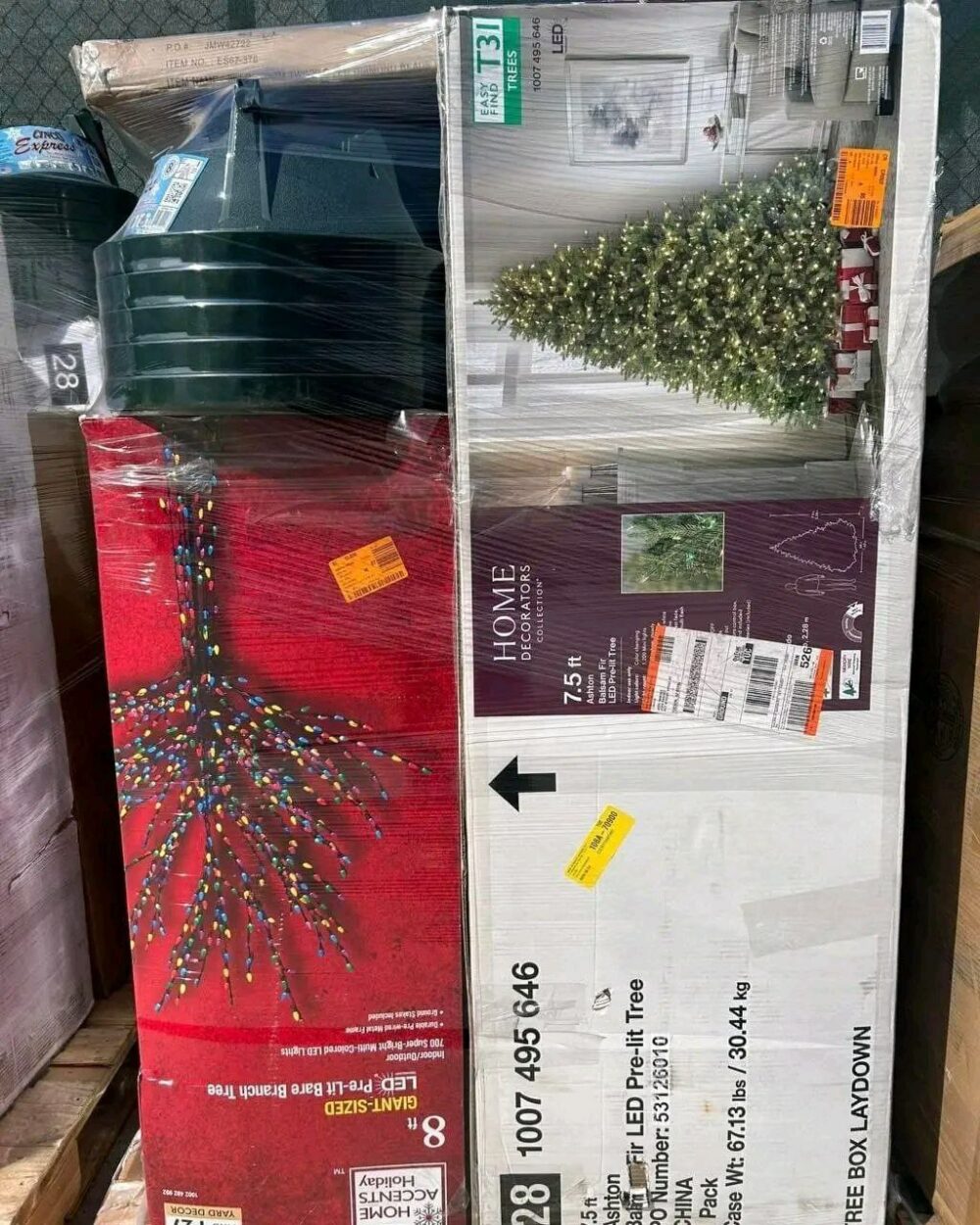A Pallet of 24 Dual Color Pre-lit Christmas Trees for $600 ($25 Per Tree)