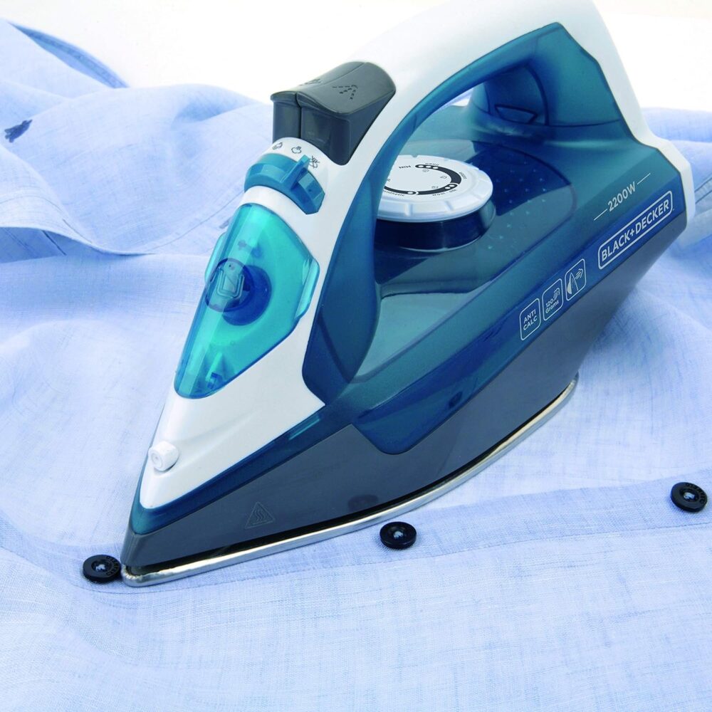 Ferro da stiro BLACK&DECKER Piastra in acciaio inox 2200 Watt colore Blu cod: BXIR2200E - Image 4